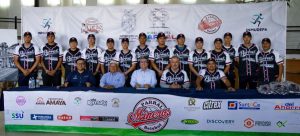 Impulsa Gobierno de Parral el talento deportivo con entrega de uniformes a Mineros de Parral